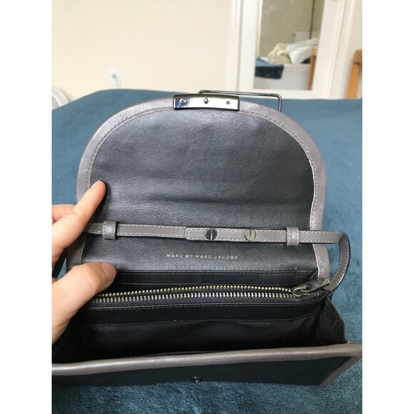 MARC BY MARC JACOBS wallet on chain crossbody with studs - Picture 7 of 11